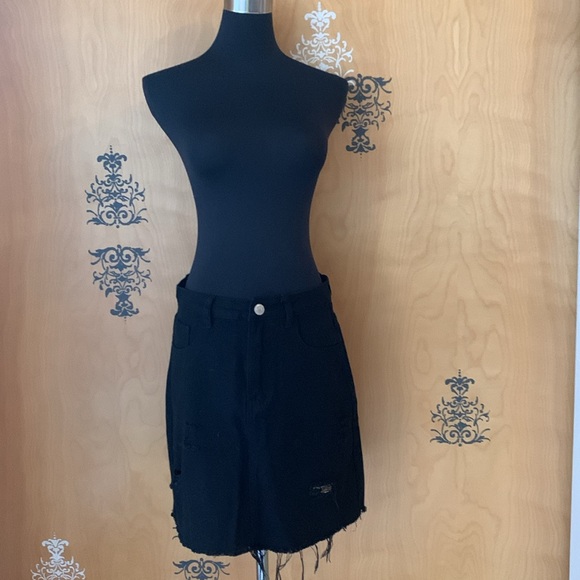 NEW Black Denim Frayed Mini Skirt - Picture 3 of 15